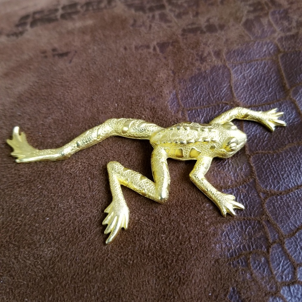 Jonette jewelry brooch